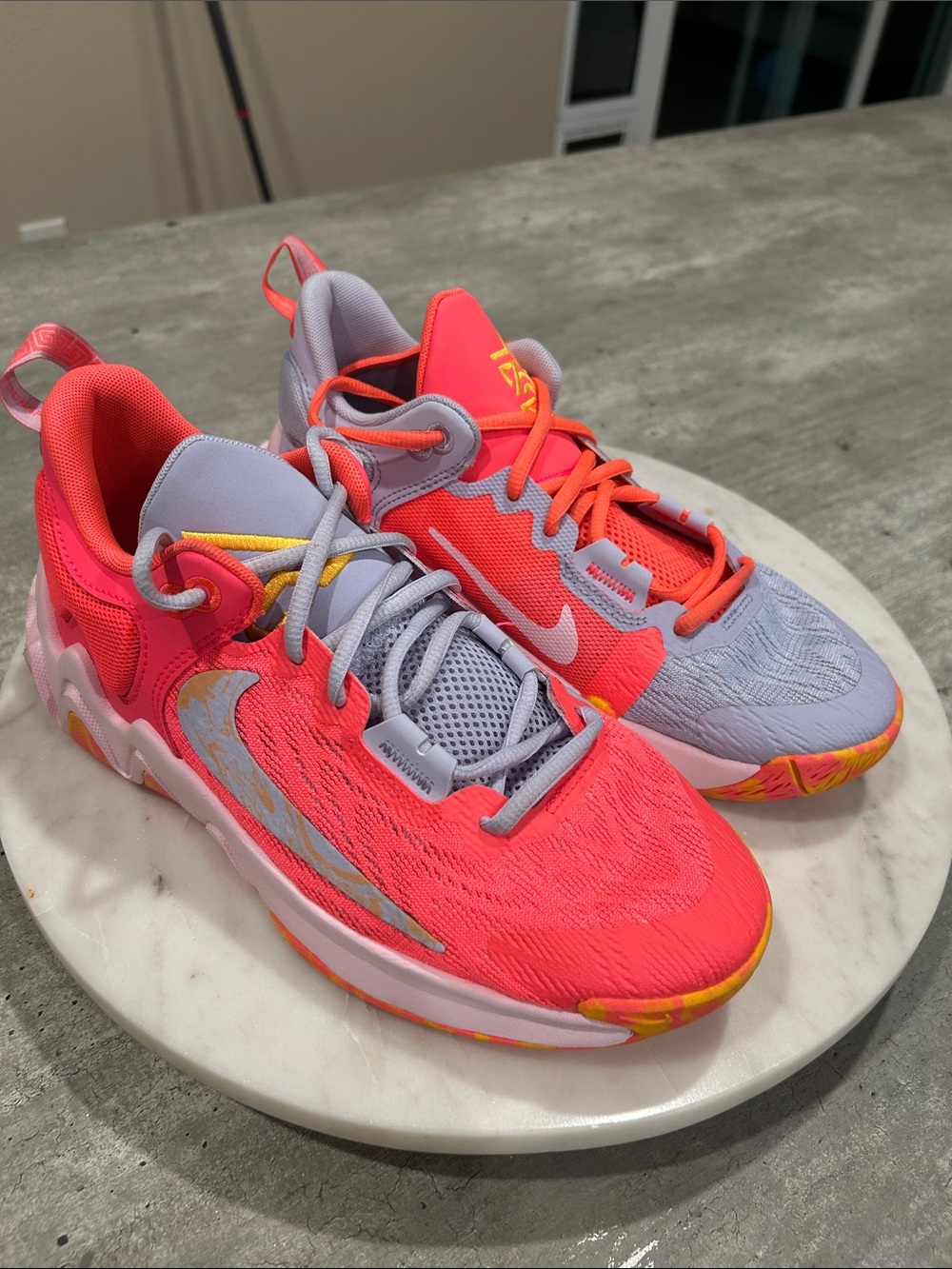 Nike Giannis immortality Neon Pink & gray Lace-Up Sneakers size 6Y